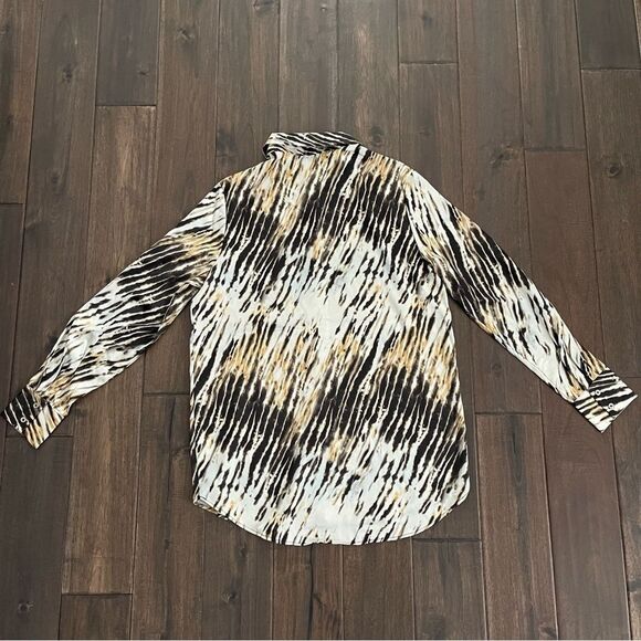 Jones New York Satin Animal Print Button Down Collared Blouse XS NWOT - Picture 3 of 4
